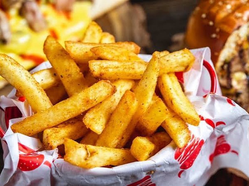 A basket of golden chips